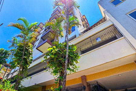 Apartamento à venda com 62m², 2 quartos e 1 vagaFachada do Prédio com placa