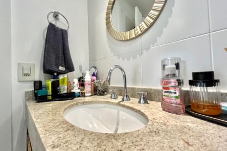 Apartamento à venda com 69m², 2 quartos e 1 vagaBanheiro da Suíte 1