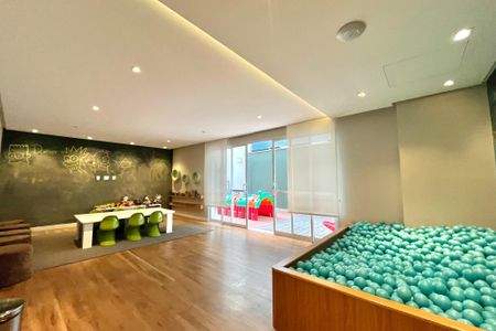 Apartamento à venda com 69m², 2 quartos e 1 vagaÁrea comum