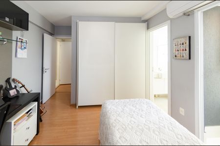 Apartamento para alugar com 323m², 4 quartos e 4 vagas Apartamento para alugar com 323m², 4 quartos e 4 vagasSuíte 3