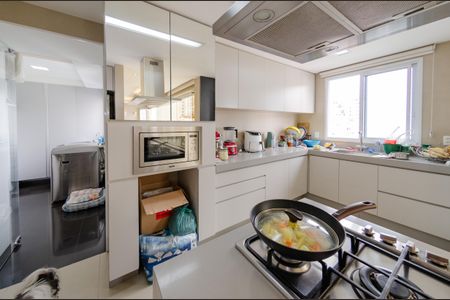 Apartamento para alugar com 323m², 4 quartos e 4 vagas Apartamento para alugar com 323m², 4 quartos e 4 vagasCozinha