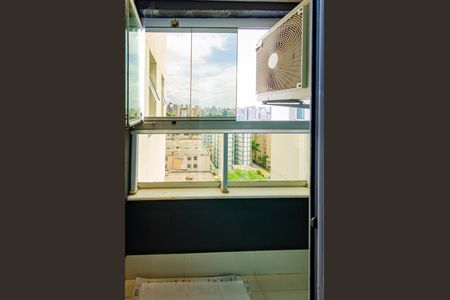 Apartamento para alugar com 323m², 4 quartos e 4 vagas Apartamento para alugar com 323m², 4 quartos e 4 vagasVaranda suíte 3