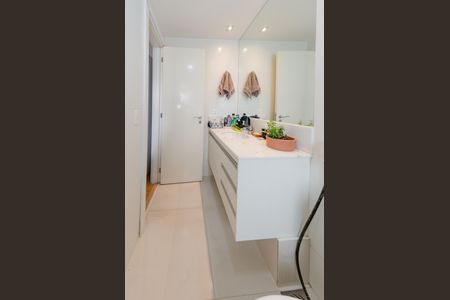 Apartamento para alugar com 323m², 4 quartos e 4 vagas Apartamento para alugar com 323m², 4 quartos e 4 vagasBanheiro suíte 1