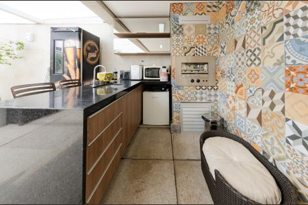 Apartamento para alugar com 323m², 4 quartos e 4 vagas Apartamento para alugar com 323m², 4 quartos e 4 vagasCobertura