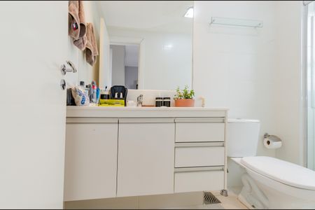 Apartamento para alugar com 323m², 4 quartos e 4 vagas Apartamento para alugar com 323m², 4 quartos e 4 vagasBanheiro suíte 1