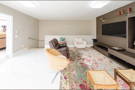 Apartamento para alugar com 323m², 4 quartos e 4 vagas Apartamento para alugar com 323m², 4 quartos e 4 vagasSala 2