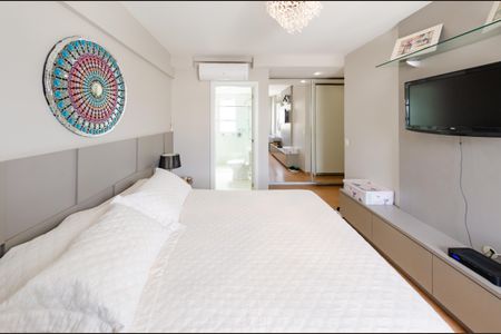 Apartamento para alugar com 323m², 4 quartos e 4 vagas Apartamento para alugar com 323m², 4 quartos e 4 vagasSuíte 2