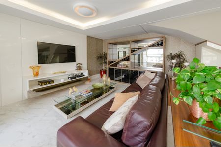 Apartamento para alugar com 323m², 4 quartos e 4 vagas Apartamento para alugar com 323m², 4 quartos e 4 vagasSala