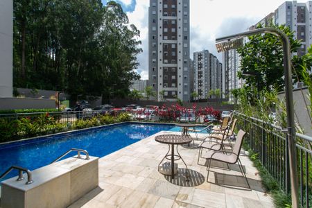 Apartamento para alugar com 42m², 2 quartos e sem vaga Apartamento para alugar com 42m², 2 quartos e sem vagaÁrea comum - Piscina