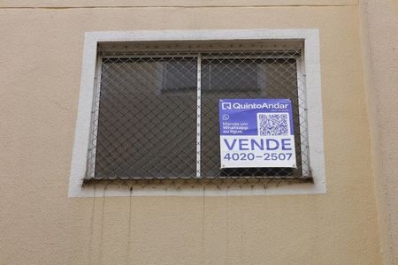 Apartamento à venda com 45m², 2 quartos e 1 vagaPlaca instalada na janela do imóvel - Código VGEF-697