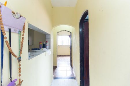 Casa à venda com 70m², 2 quartos e 2 vagasCorredor