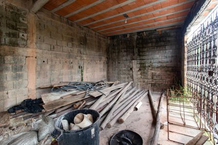 Casa à venda com 70m², 2 quartos e 2 vagasGaragem