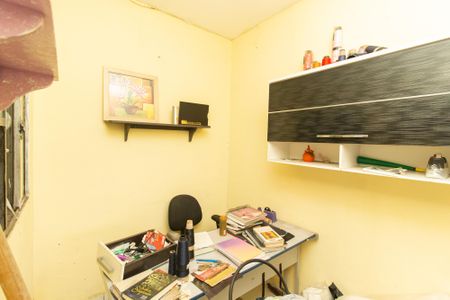 Casa à venda com 70m², 2 quartos e 2 vagasCorredor