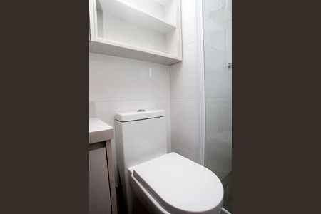 Banheiro de apartamento à venda com 1 quarto, 41m² em Partenon, Porto Alegre