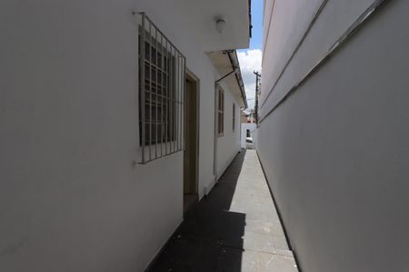 Casa para alugar com 115m², 3 quartos e 2 vagasCorredor externo