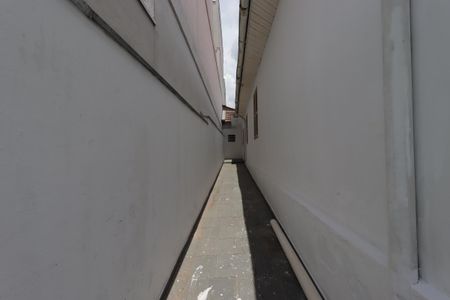 Casa para alugar com 115m², 3 quartos e 2 vagasCorredor externo