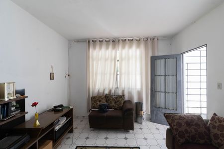 Casa para alugar com 302m², 3 quartos e 6 vagas Casa para alugar com 302m², 3 quartos e 6 vagasSala