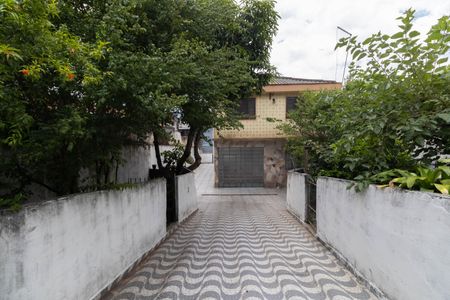 Casa para alugar com 302m², 3 quartos e 6 vagas Casa para alugar com 302m², 3 quartos e 6 vagasEntrada