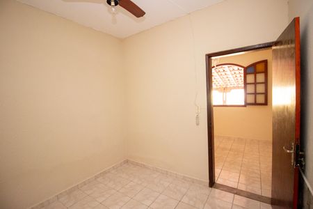 Quarto 2 de casa para alugar com 3 quartos, 420m² em São Luiz, Contagem