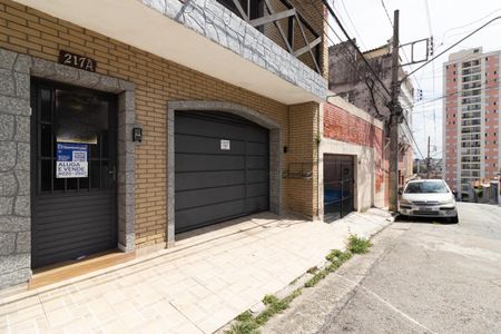 Casa para alugar com 63m², 2 quartos e sem vagaFachada e Plaquinha