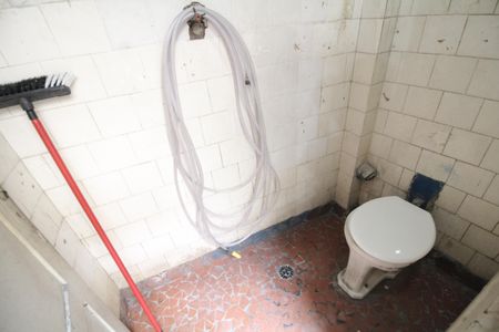 Casa à venda com 150m², 1 quarto e 1 vagaÁrea de Serviço - Banheiro