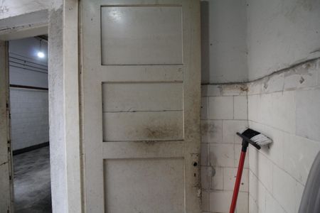 Casa à venda com 150m², 1 quarto e 1 vagaÁrea de Serviço - Banheiro