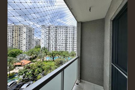 Varanda de apartamento para alugar com 2 quartos, 56m² em Barra da Tijuca, Rio de Janeiro