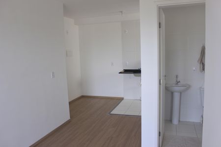Sala de apartamento para alugar com 2 quartos, 45m² em Bonsucesso, Guarulhos