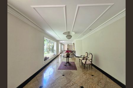 Apartamento à venda com 170m², 4 quartos e 2 vagasHall social