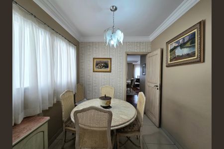 Apartamento à venda com 170m², 4 quartos e 2 vagasCopa