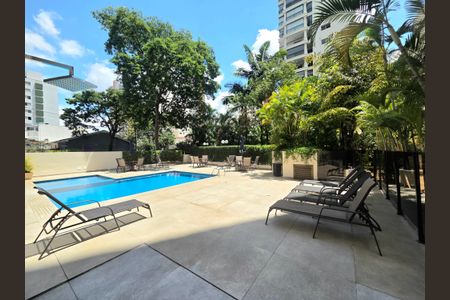 Apartamento à venda com 170m², 4 quartos e 2 vagasÁrea comum - Piscina