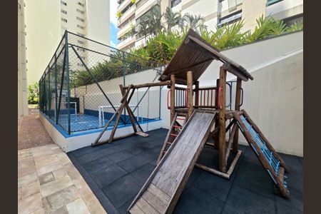 Apartamento à venda com 170m², 4 quartos e 2 vagasÁrea comum - Playground