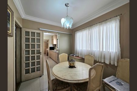 Apartamento à venda com 170m², 4 quartos e 2 vagasCopa