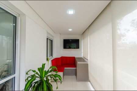 Apartamento à venda com 59m², 2 quartos e 1 vaga Apartamento à venda com 59m², 2 quartos e 1 vagaSala - Sacada