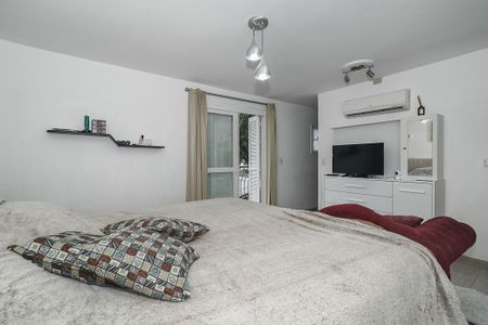 Casa à venda com 116m², 2 quartos e 2 vagasSuíte master