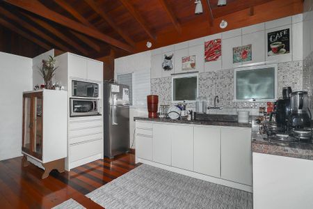 Casa à venda com 116m², 2 quartos e 2 vagasCozinha