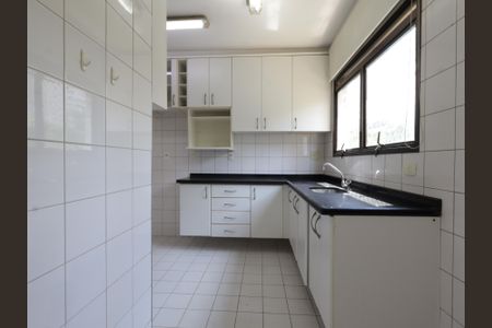 Apartamento à venda com 101m², 2 quartos e 2 vagasCozinha