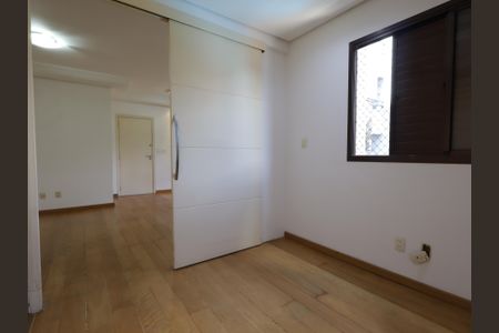 Apartamento à venda com 101m², 2 quartos e 2 vagasSala de TV