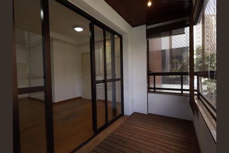 Apartamento à venda com 101m², 2 quartos e 2 vagasVaranda da Sala