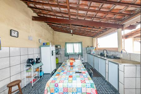 Casa à venda com 240m², 4 quartos e 7 vagas