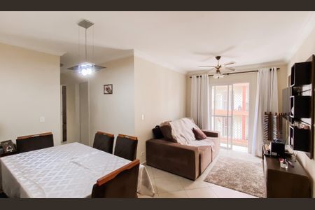 Sala  de apartamento à venda com 3 quartos, 66m² em Vila Araguaia, São Paulo