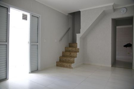 Sala de casa para alugar com 2 quartos, 70m² em Jardim Lauro Gomes, São Bernardo do Campo