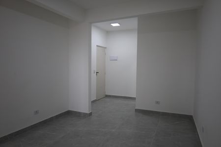 Casa para alugar com 1 quarto, 40m² em Campo Grande, São Paulo