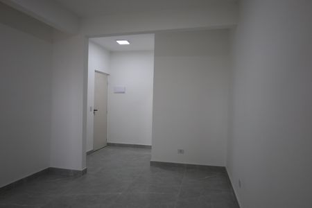 Casa para alugar com 1 quarto, 40m² em Campo Grande, São Paulo