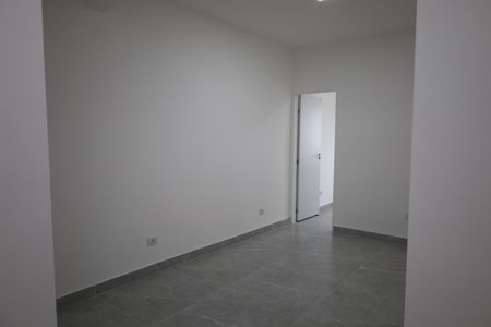 Casa para alugar com 1 quarto, 40m² em Campo Grande, São Paulo