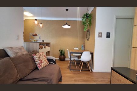 Apartamento à venda com 60m², 2 quartos e 2 vagasSala 