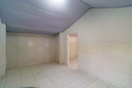 Quarto de casa para alugar com 1 quarto, 80m² em Rio Pequeno, São Paulo