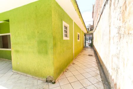 Casa para alugar com 60m², 2 quartos e 1 vagaQuintal