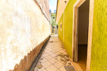 Casa para alugar com 60m², 2 quartos e 1 vagaQuintal