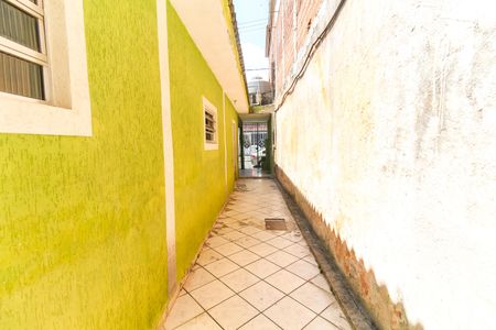 Casa para alugar com 60m², 2 quartos e 1 vagaQuintal